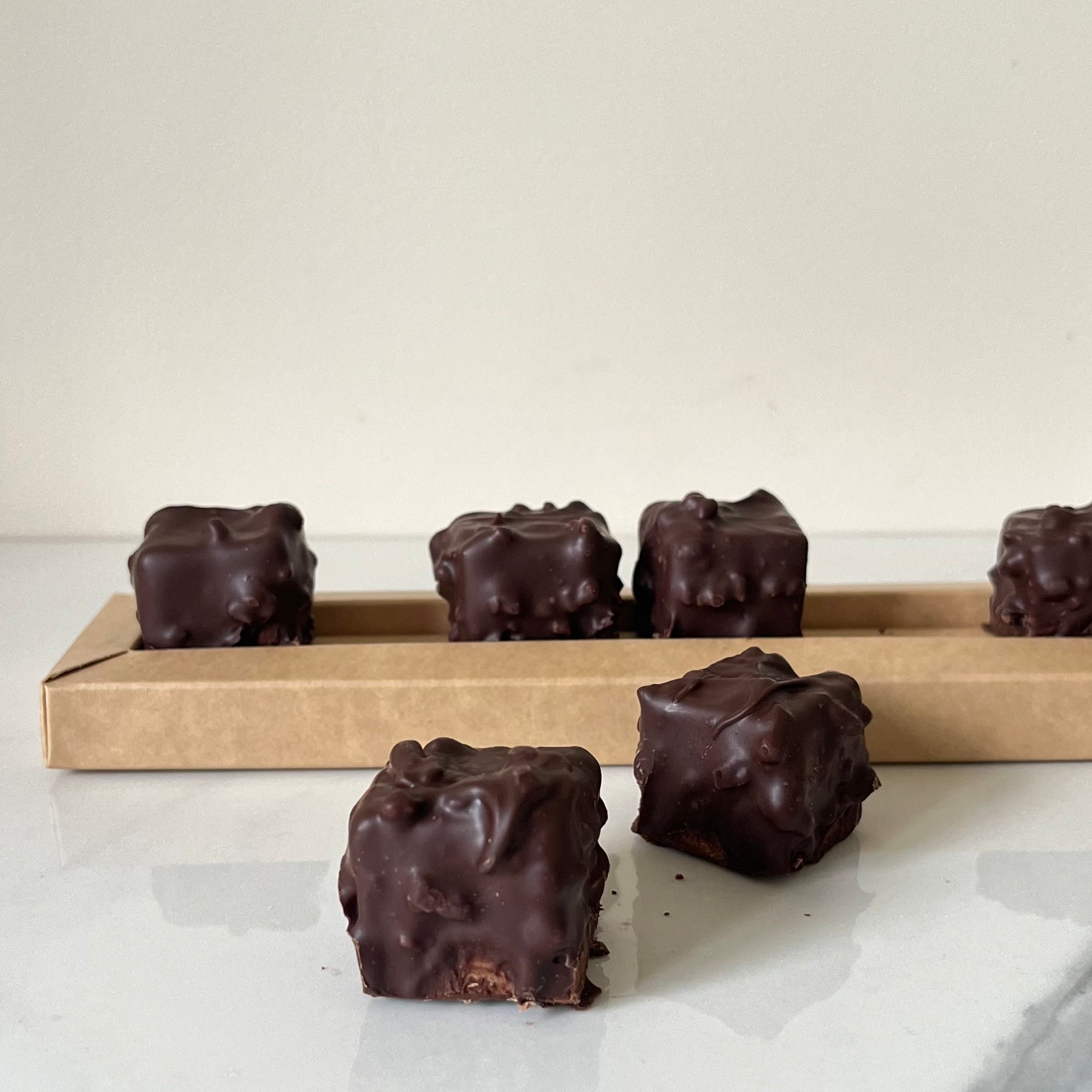 Les Rochers – la gourmandise croquante au chocolat